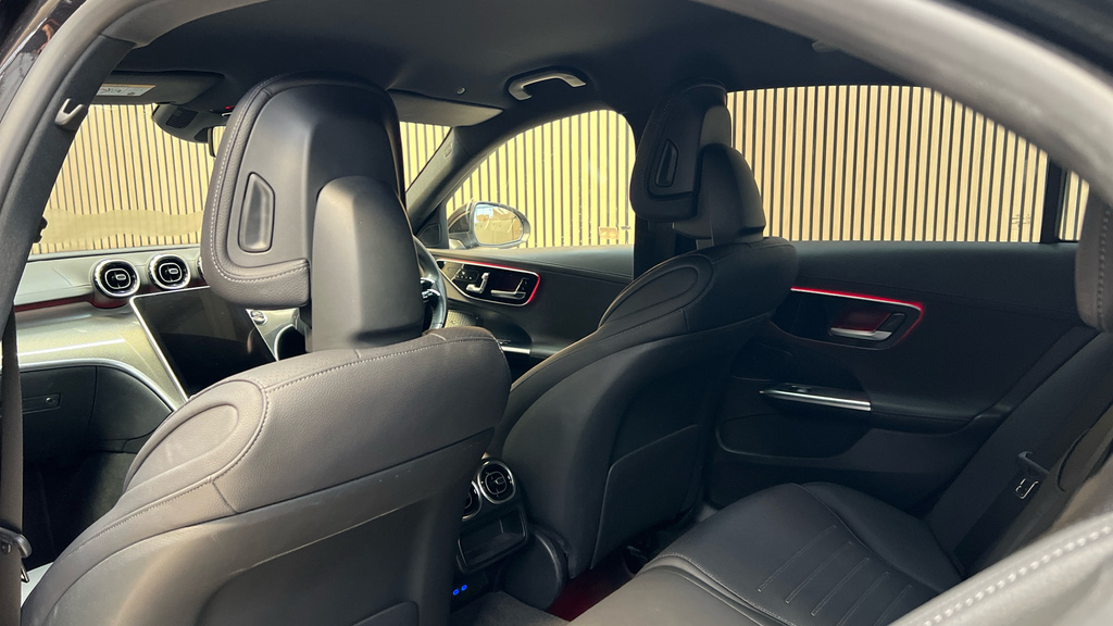 Mercedes-Benz C Class Saloon Red #17