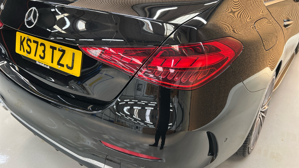 Mercedes-Benz C Class Saloon Red #29