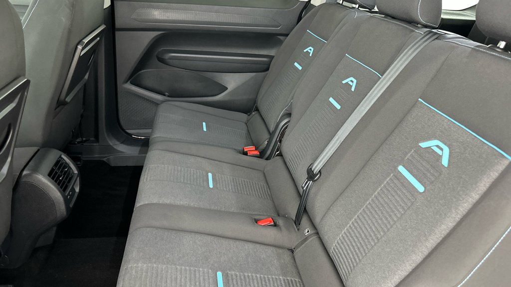 Ford Grand Tourneo Connect Active Red #21