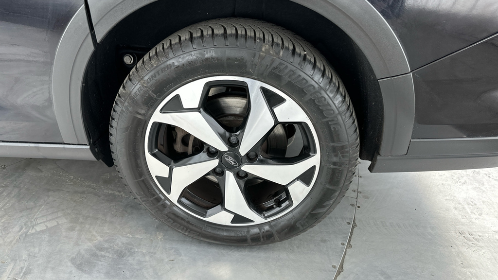 Ford Grand Tourneo Connect Active Red #25