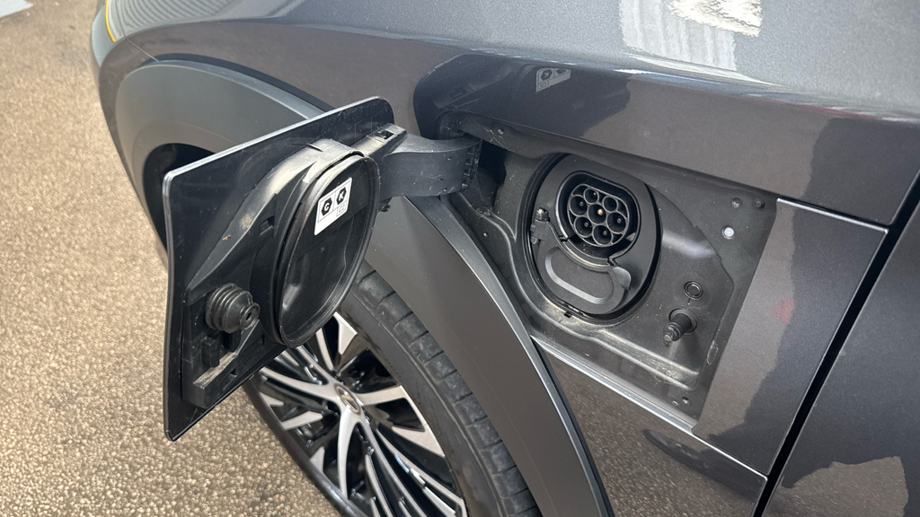Lexus RZ 300E 71.4Kwh Premium Plus Silver #21