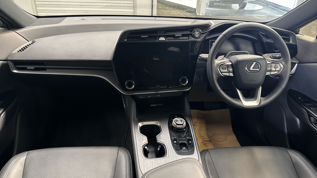 Lexus RZ 300E 71.4Kwh Premium Plus Silver #11