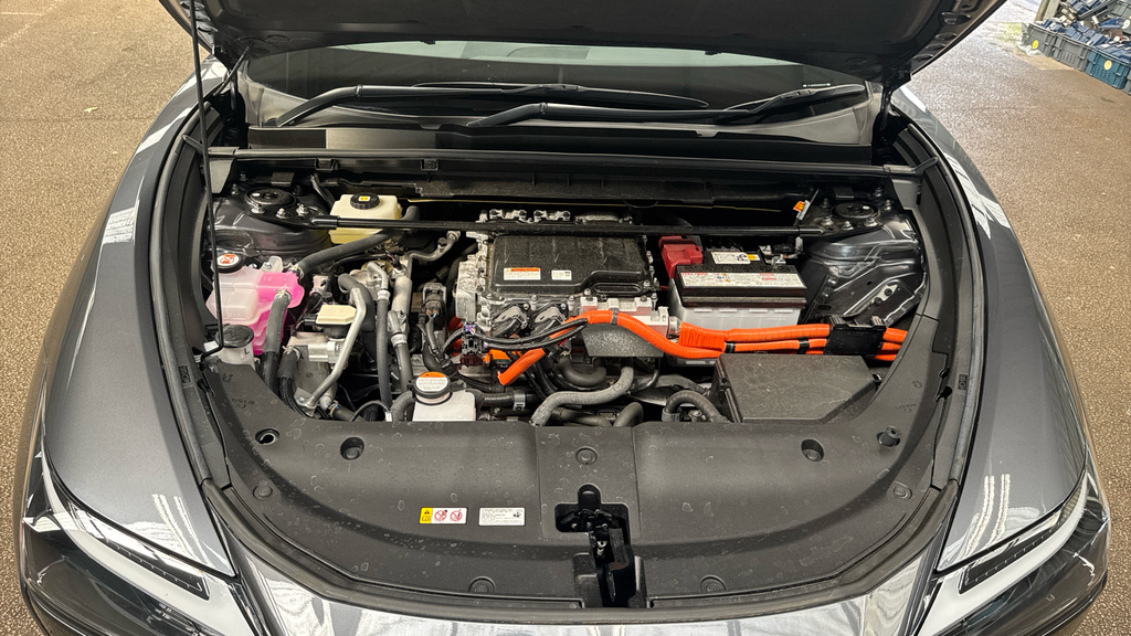 Lexus RZ 300E 71.4Kwh Premium Plus Silver #16