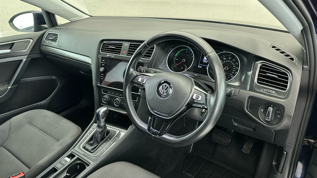 Volkswagen e-Golf Hatchback 136 Ps Silver #12