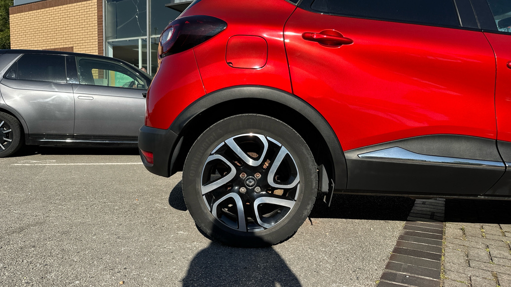 Renault Captur 1.5 Dci 90 Iconic Edc - Suv 5 Seats Red #24
