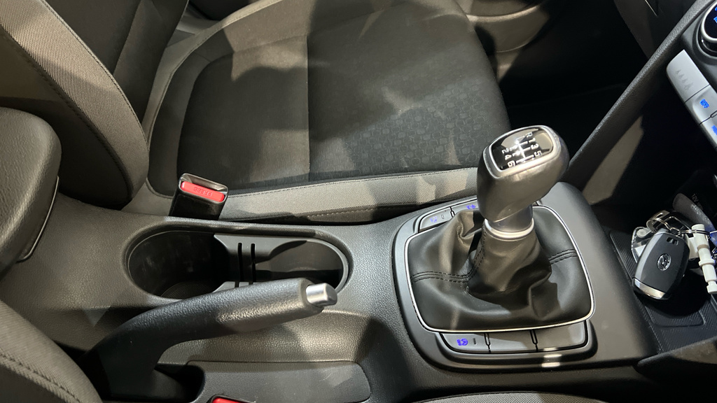 Hyundai Kona Se Red #34
