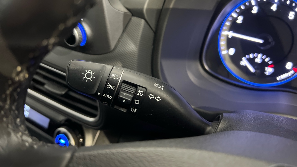 Hyundai Kona Se Red #14