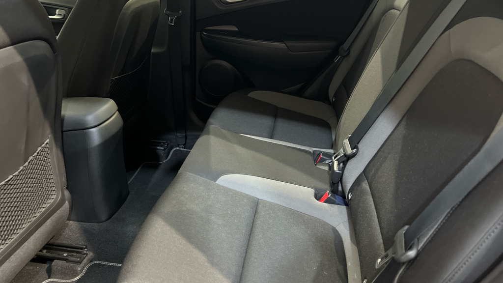 Hyundai Kona Se Red #24