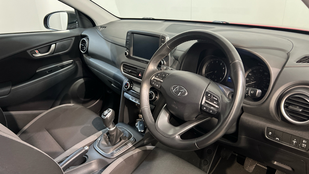 Hyundai Kona Se Red #9