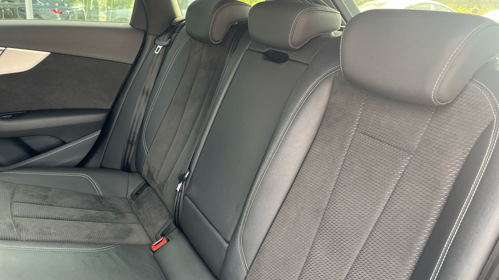 Audi A4 Avant Tfsi 35 Black Edition Grey #14