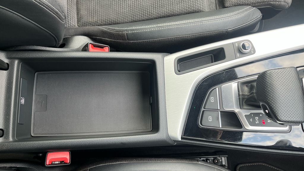 Audi A4 Avant Tfsi 35 Black Edition Grey #51