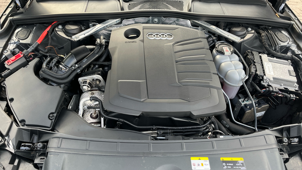 Audi A4 Avant Tfsi 35 Black Edition Grey #16