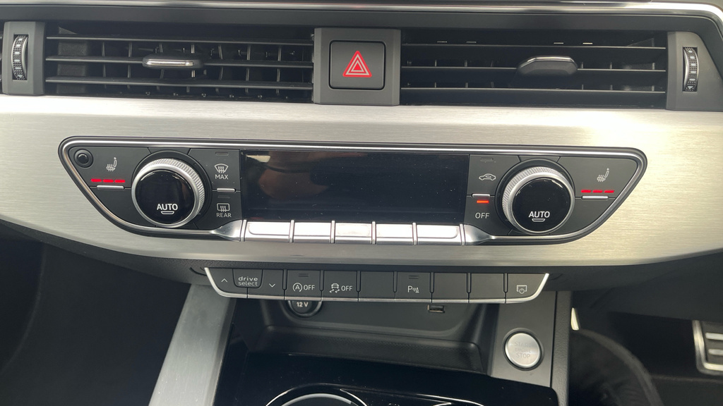 Audi A4 Avant Tfsi 35 Black Edition Grey #43