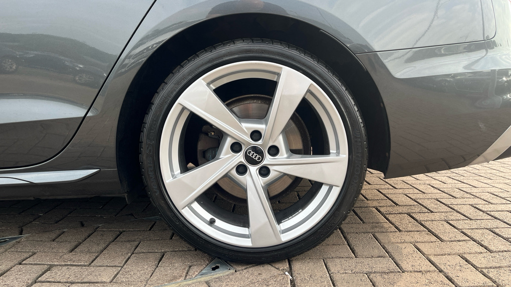 Audi A4 Avant Tfsi 35 Black Edition Grey #19
