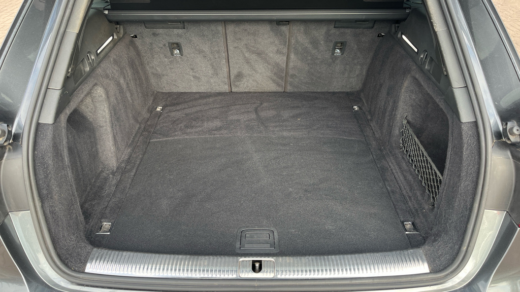Audi A4 Avant Tfsi 35 Black Edition Grey #15