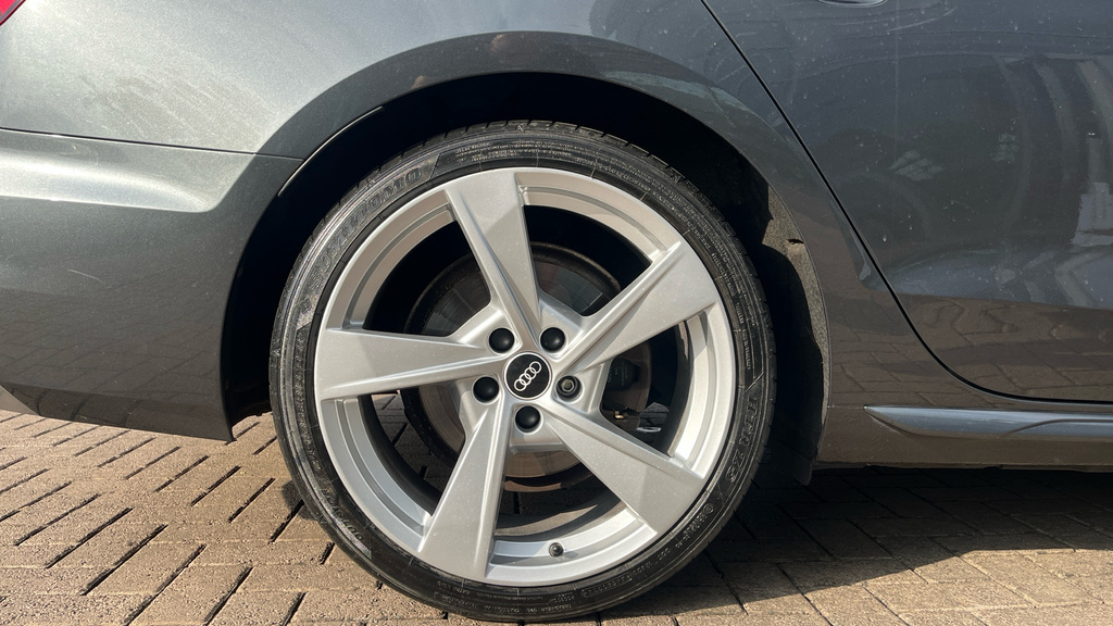 Audi A4 Avant Tfsi 35 Black Edition Grey #20
