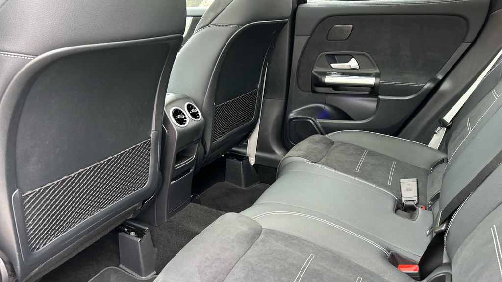 Mercedes-Benz GLA Class 35 4Matic Premium Plus Grey #17