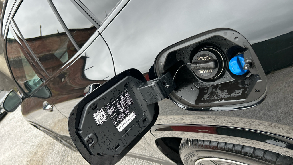 Mercedes-Benz GLA Class 35 4Matic Premium Plus Grey #31