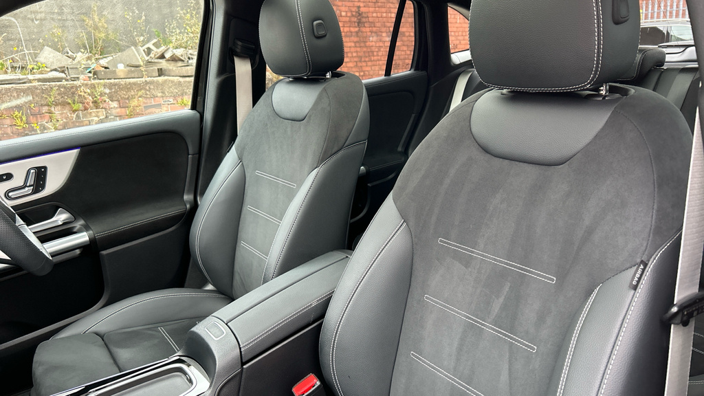 Mercedes-Benz GLA Class 35 4Matic Premium Plus Grey #24