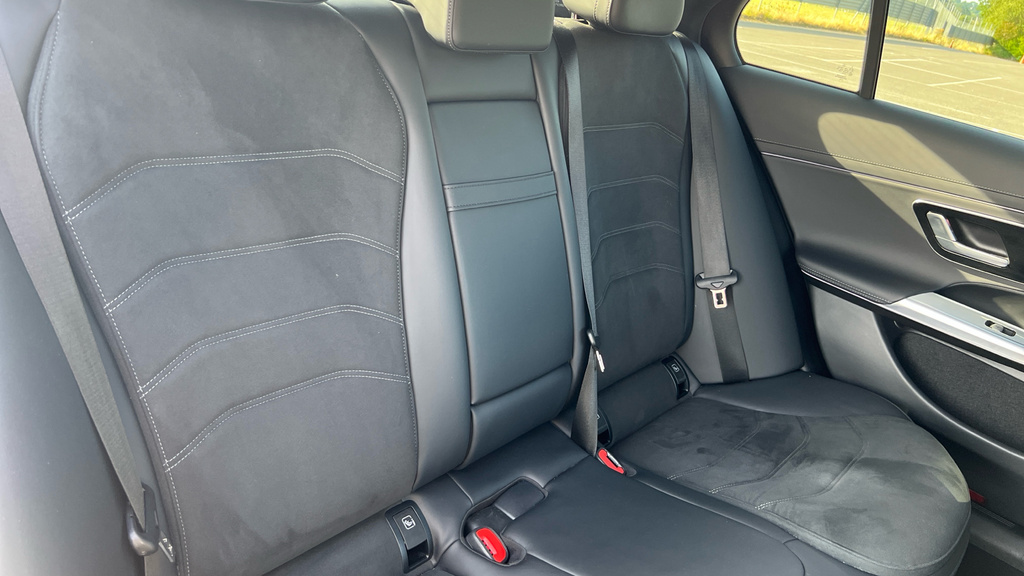 Mercedes-Benz E Class E200 Exclusive Premium 9G-tronic Black #29
