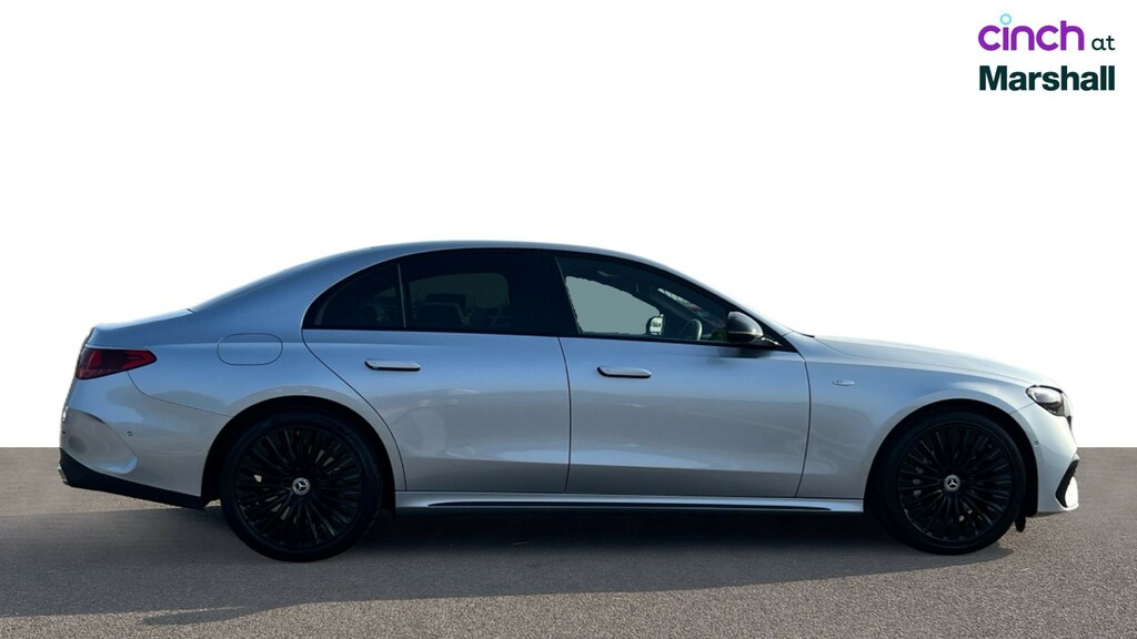 Mercedes-Benz E Class E200 Exclusive Premium 9G-tronic Black #2