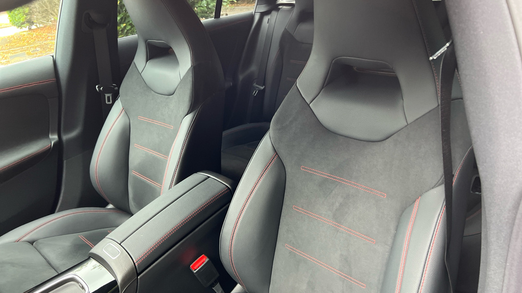 Mercedes-Benz CLA Class Cla 200 Amg Line Executive Tip Black #26