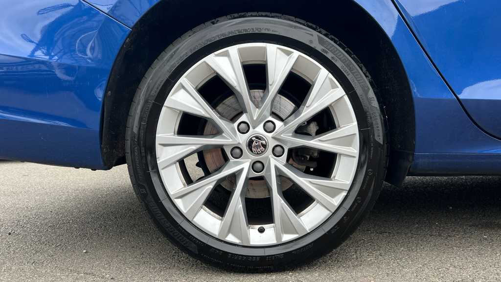 Skoda Superb 1.5 Tsi E-tec Se L Dsg White #23