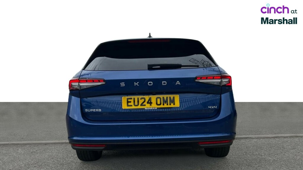 Skoda Superb 1.5 Tsi E-tec Se L Dsg White #4