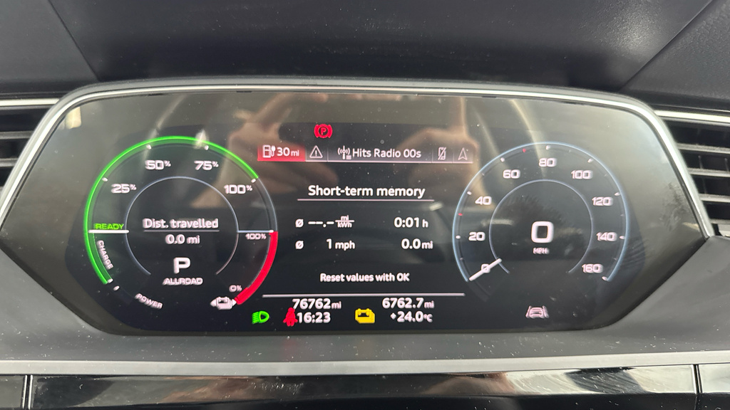 Audi E-tron 230Kw 50 Quattro 71Kwh Launch Edition  #13