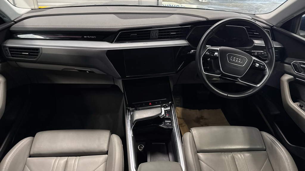 Audi E-tron 230Kw 50 Quattro 71Kwh Launch Edition  #11