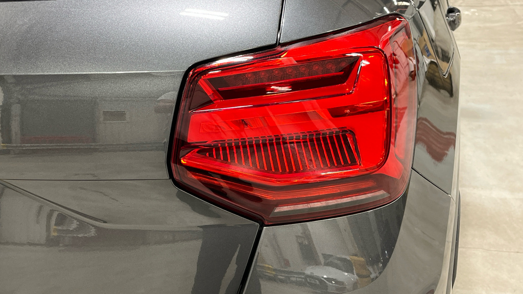 Audi Q2 35 Tfsi Black Edition S Tronic Tech Pro Grey #43