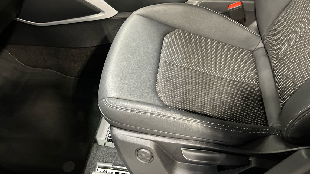 Audi Q2 35 Tfsi Black Edition S Tronic Tech Pro Grey #39