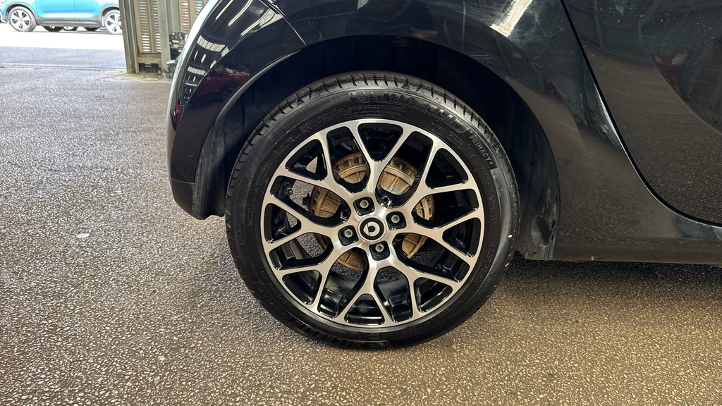 Smart Forfour 60Kw Eq Exclusive 17Kwh 22Kwch Red #19