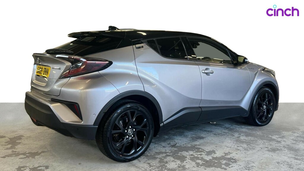Toyota C-Hr Dynamic White #3