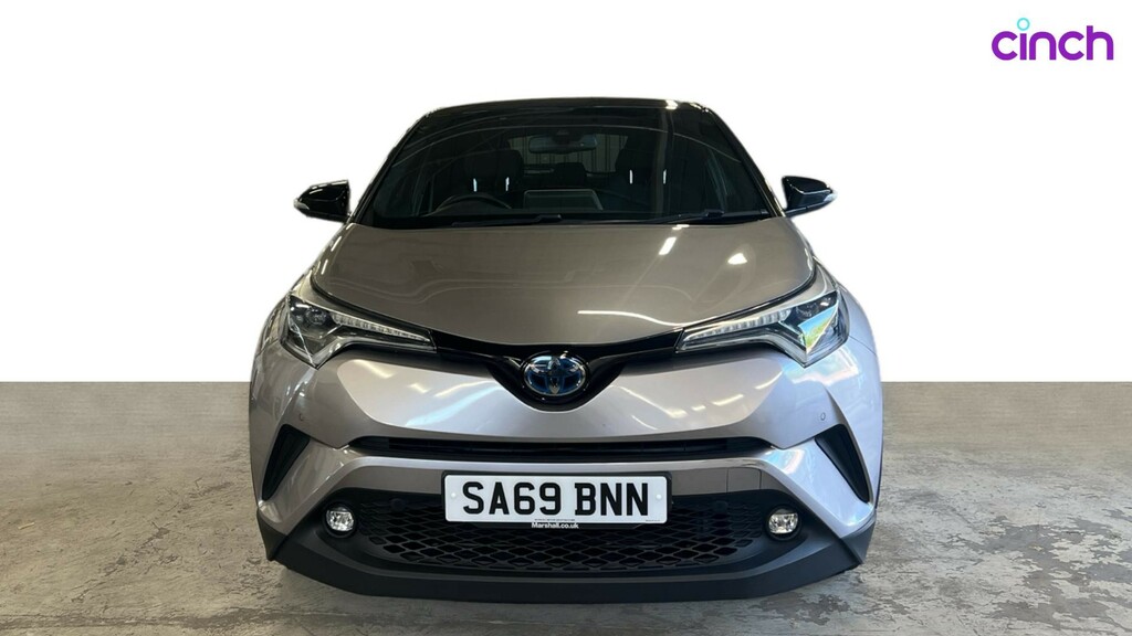 Toyota C-Hr Dynamic White #9
