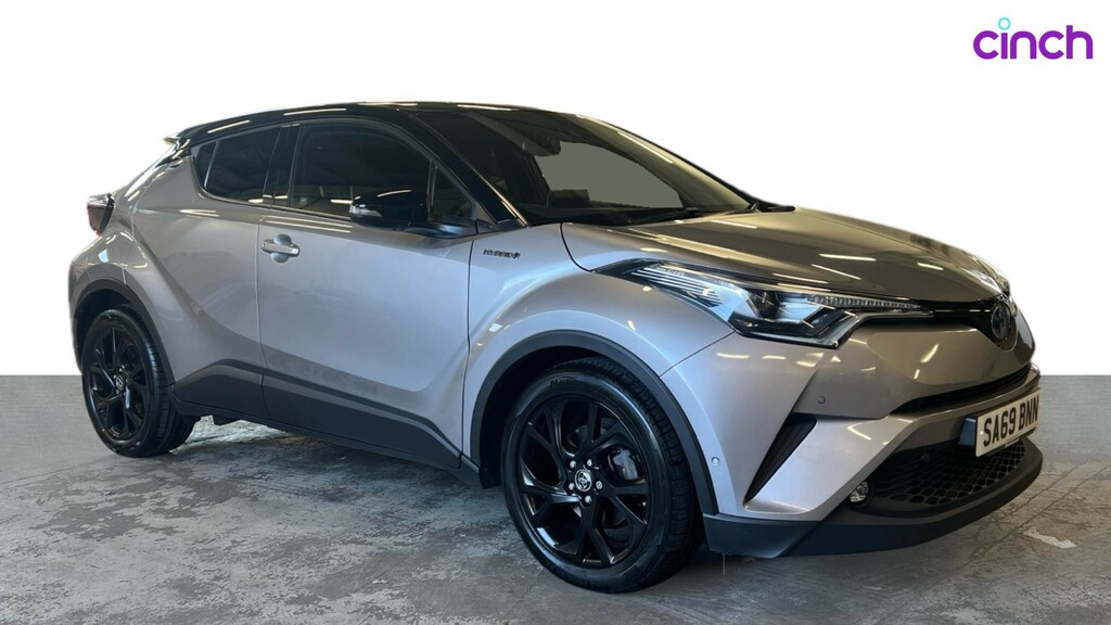 Toyota C-Hr Dynamic White #1