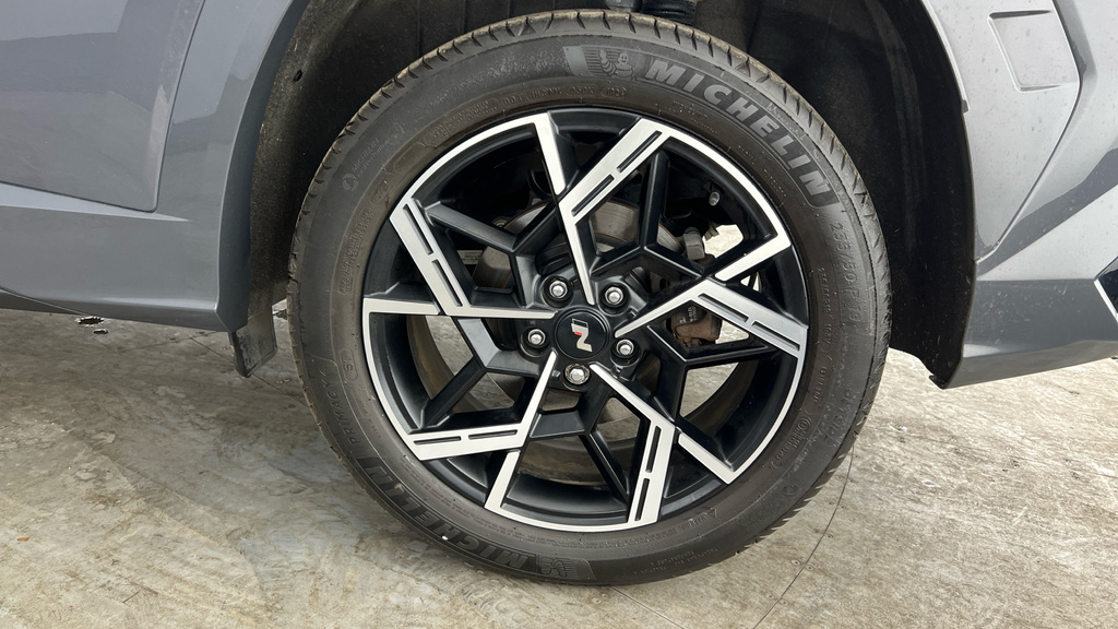 Hyundai Tucson Ultimate Silver #25