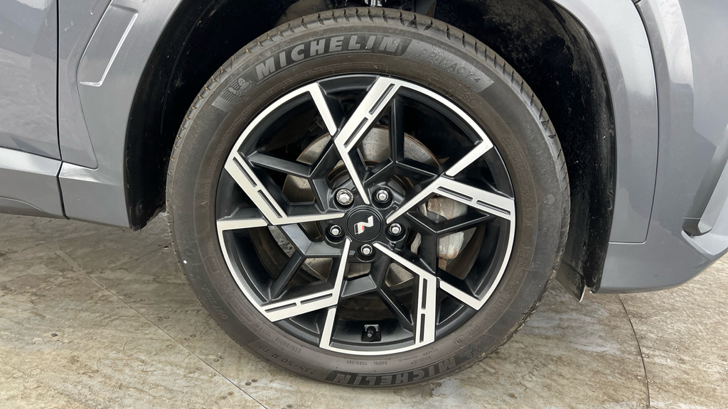 Hyundai Tucson Ultimate Silver #27