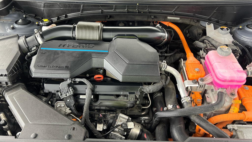 Hyundai Tucson Ultimate Silver #23