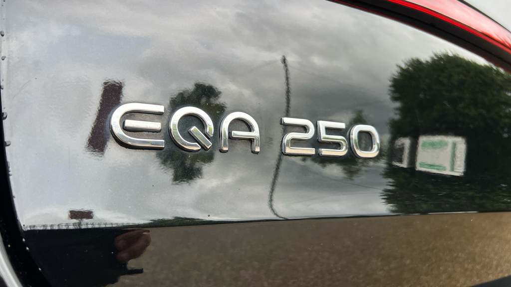 Mercedes-Benz EQA 2022 22 250 White #44