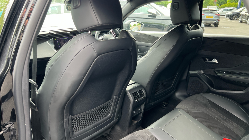 Peugeot 308 Hatchback White #24