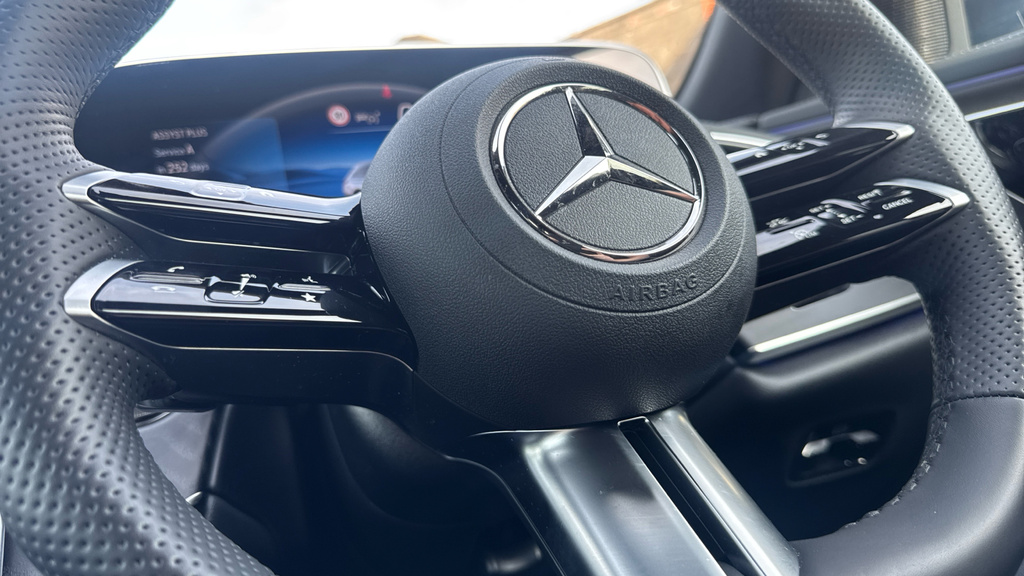 Mercedes-Benz E Class E300de Urban Edition 9G-tronic  #30