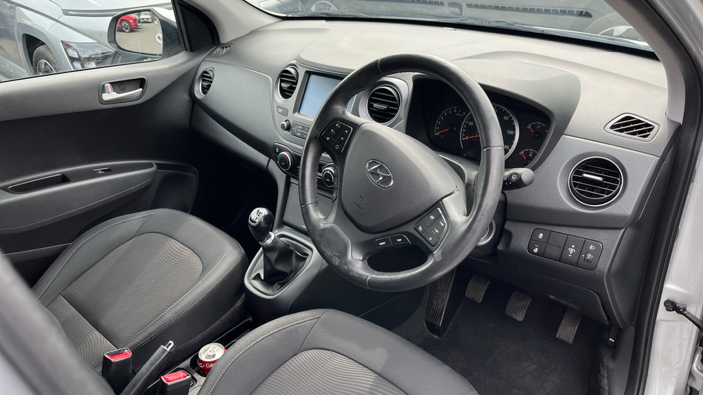 Hyundai I10 1.2 Premium Grey #9