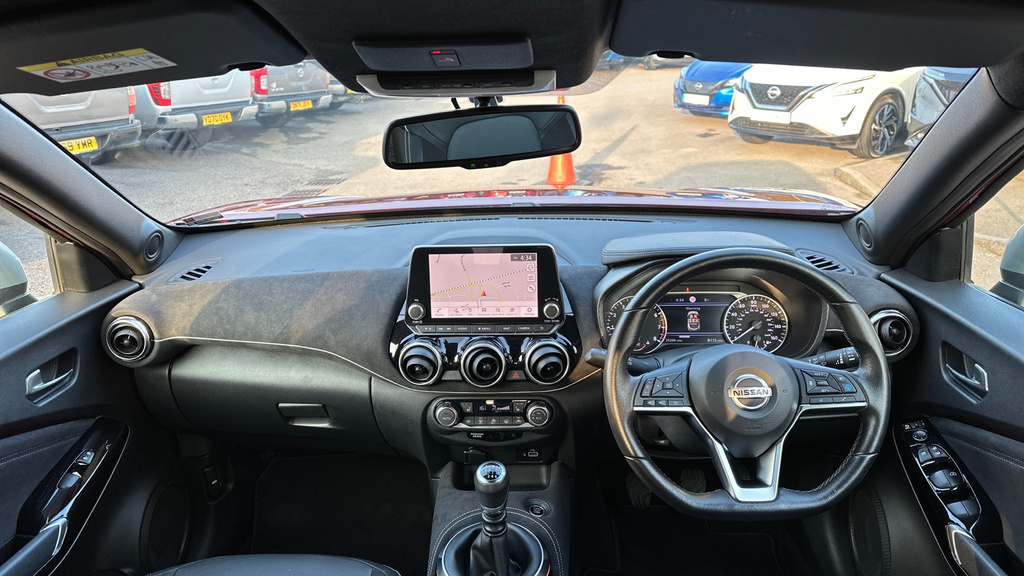 Nissan Juke 1.0 Dig-t Acenta Dct Black #10