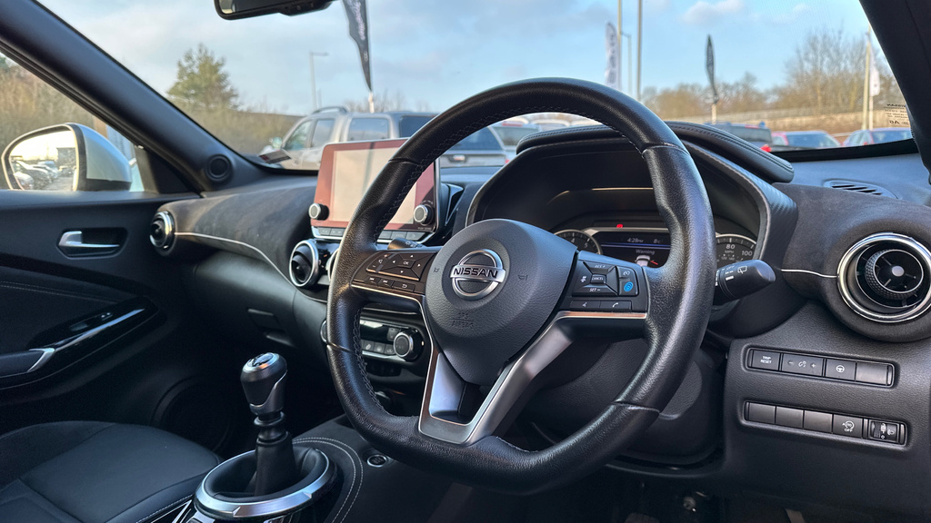 Nissan Juke 1.0 Dig-t Acenta Dct Black #8