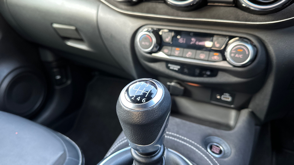 Nissan Juke 1.0 Dig-t Acenta Dct Black #32