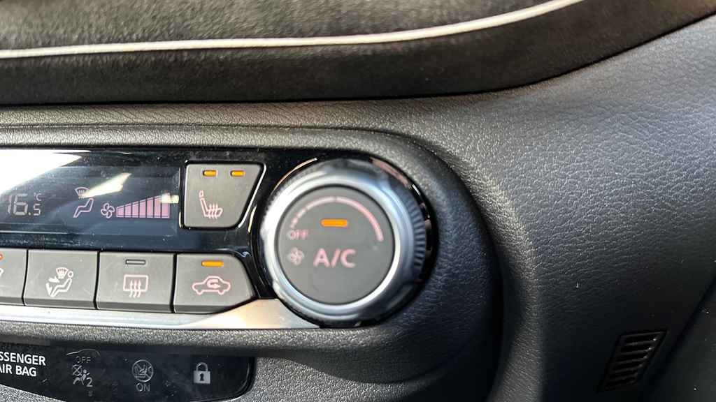 Nissan Juke 1.0 Dig-t Acenta Dct Black #16