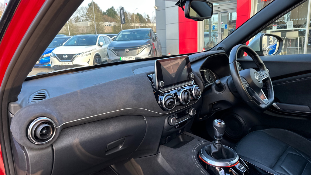 Nissan Juke 1.0 Dig-t Acenta Dct Black #9