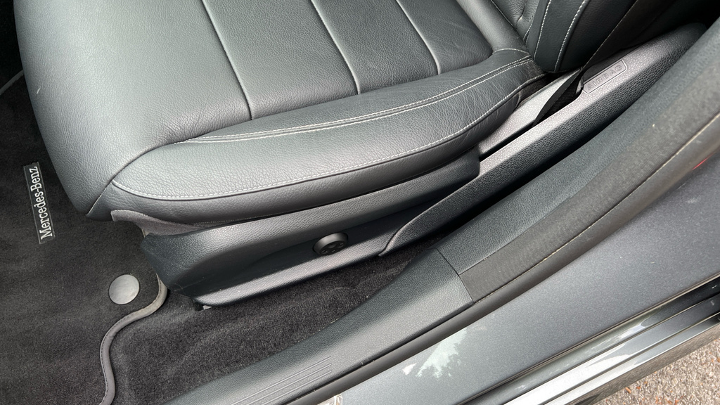 Mercedes-Benz E Class E220d 200 Amg Line 9G-tronic Blue #43
