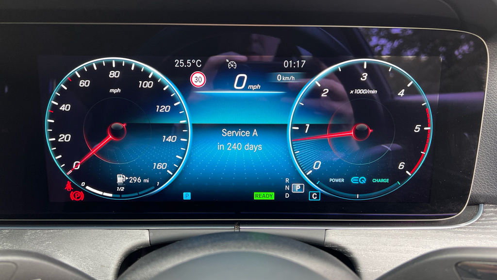 Mercedes-Benz E Class E220d 200 Amg Line 9G-tronic Blue #33